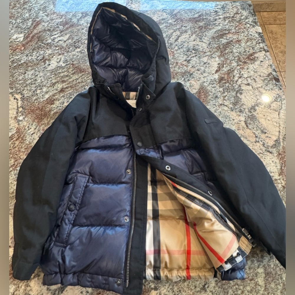 Burberry Kids Black and Navy Hooded Puffer Jacket